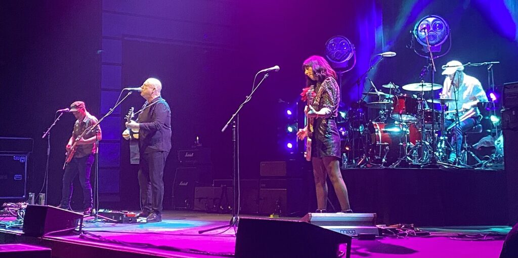 Pixies. Rock alternativo. Clases de giuitarra rock